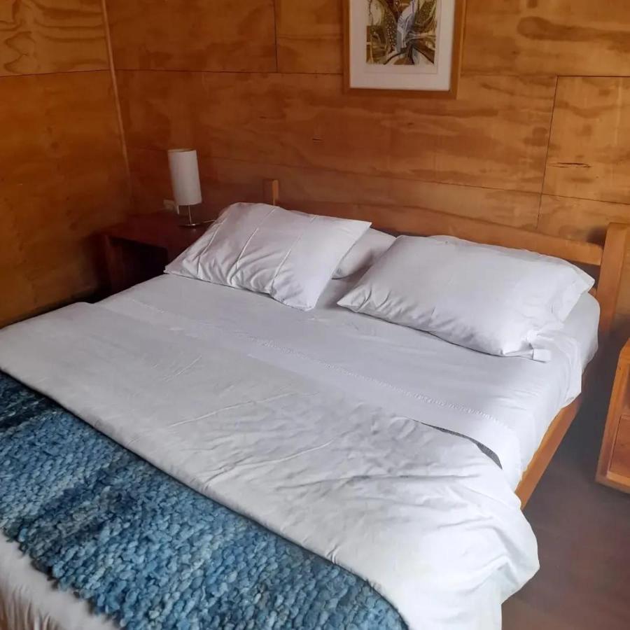 Hostal Palafito Waiwen Castro Exterior photo